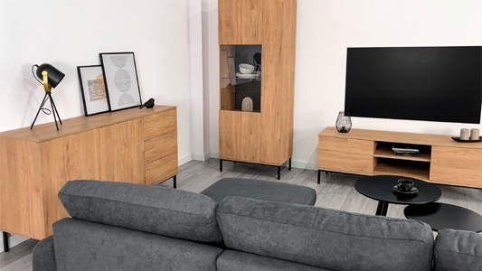 Сиво и дърво – перфектната комбинация за всеки интериор? Практични аранжировки и мебели